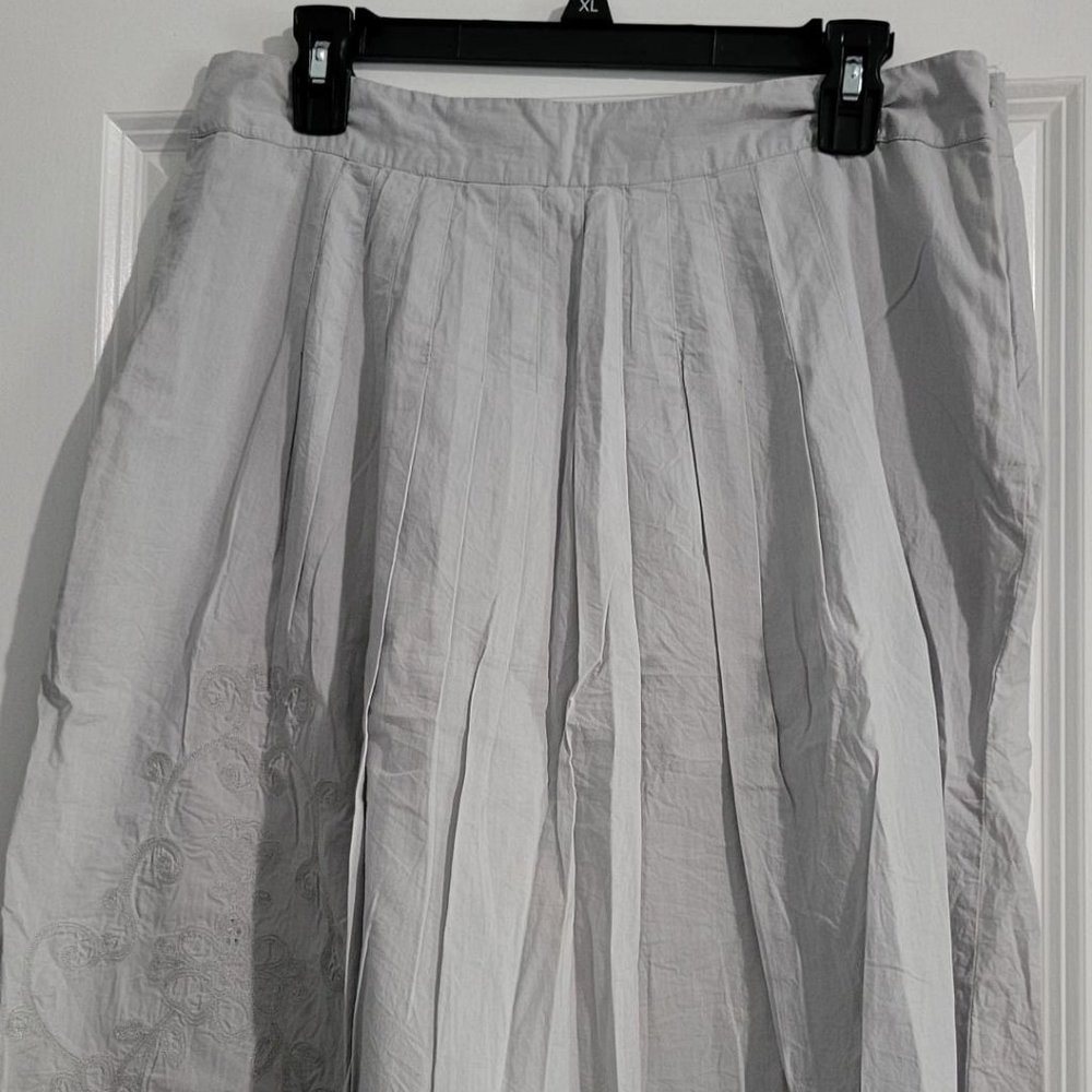 Bass embroidered skirt